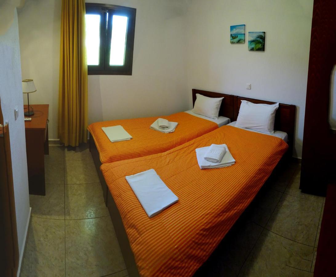 Parissis Eden Villas Skiathos Troulos Exterior foto